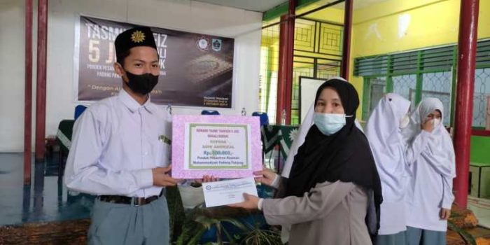 Tingkatkan Hafalan Santri, Pasantren Kauman Gelar Tasmi’  Tahfiz Qur’an 5 Juz Sekali Duduk