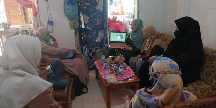 Tim PKM Unand  Dampingi  UMKM Kuliner “Dapoer Tiga Putri”