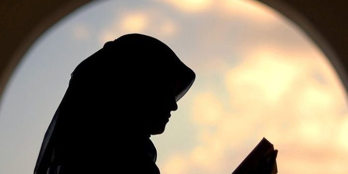 Kamu Wanita Muslimah,  inilah Tuntunan Syarat dan Adab Berpakaian yang Perlu di Ingat